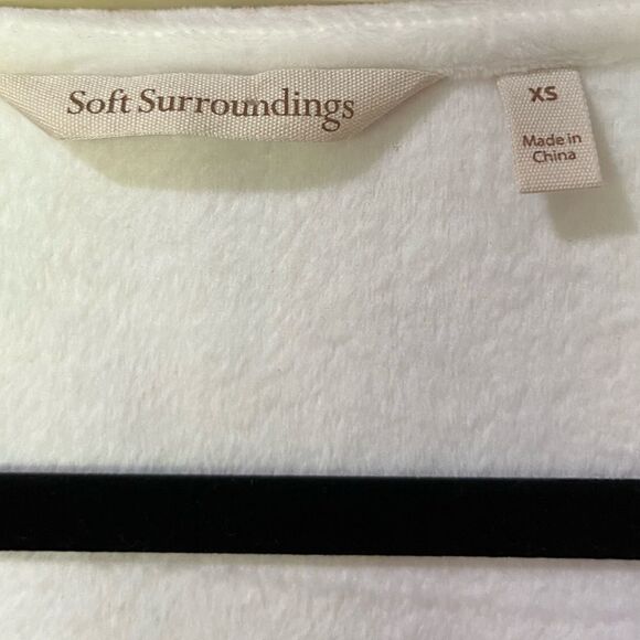 SOFT SURROUNDINGS Long Sleeve Zipper Sweater Fleece Lining Cream Women’s Size XS - Picture 4 of 5